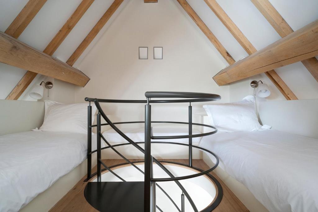 Cour 8 Lofts Guest House Маастрихт Стая снимка
