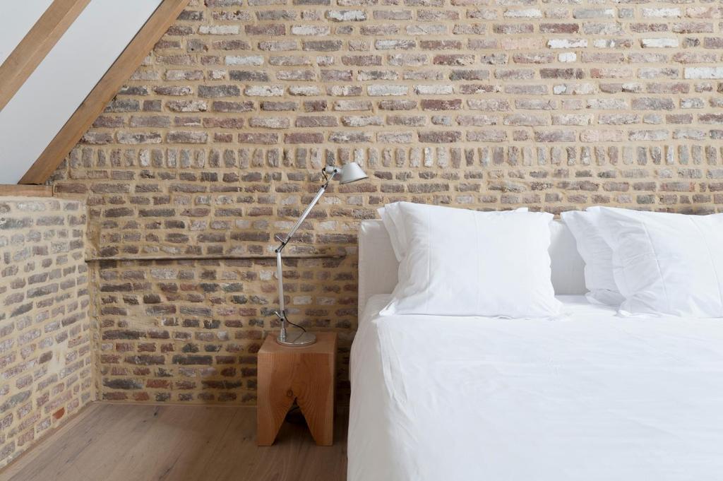 Cour 8 Lofts Guest House Маастрихт Стая снимка