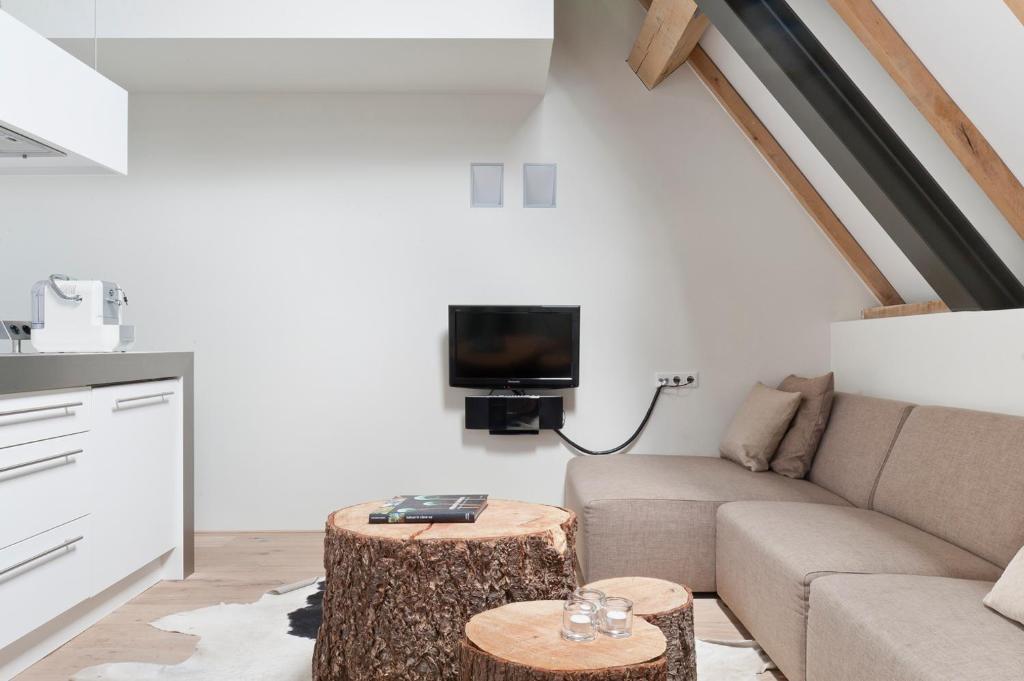 Cour 8 Lofts Guest House Маастрихт Стая снимка