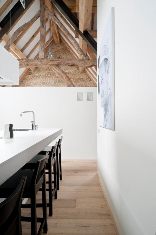 Cour 8 Lofts Guest House Маастрихт Стая снимка