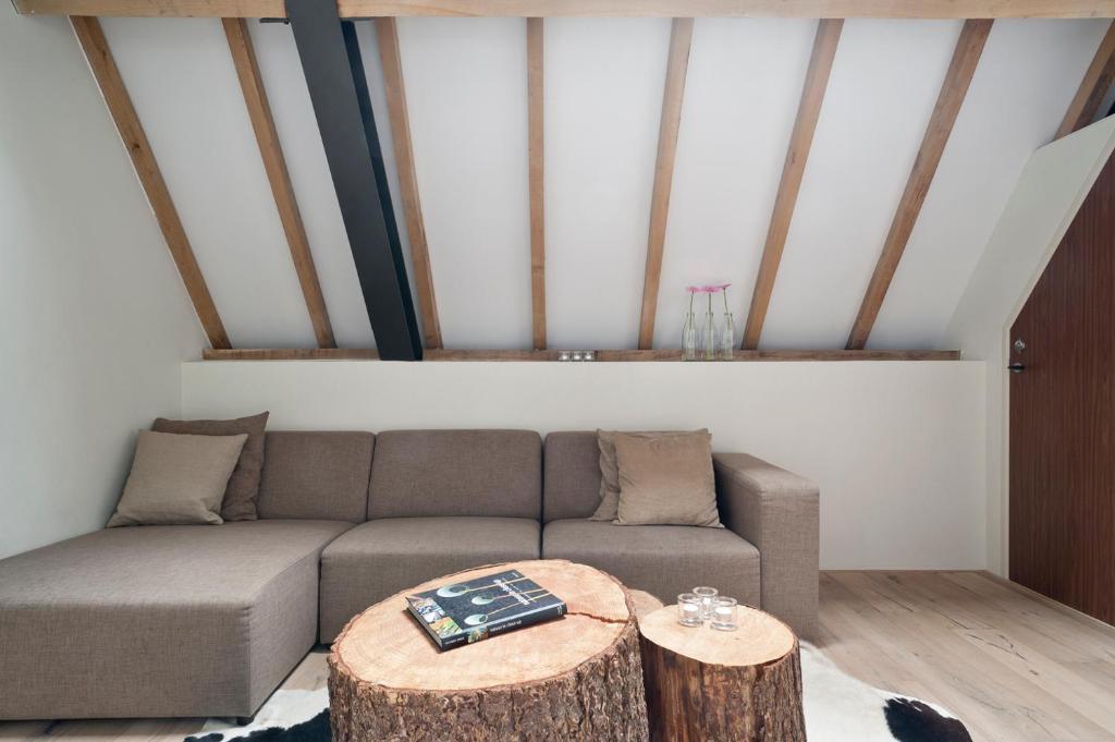Cour 8 Lofts Guest House Маастрихт Стая снимка