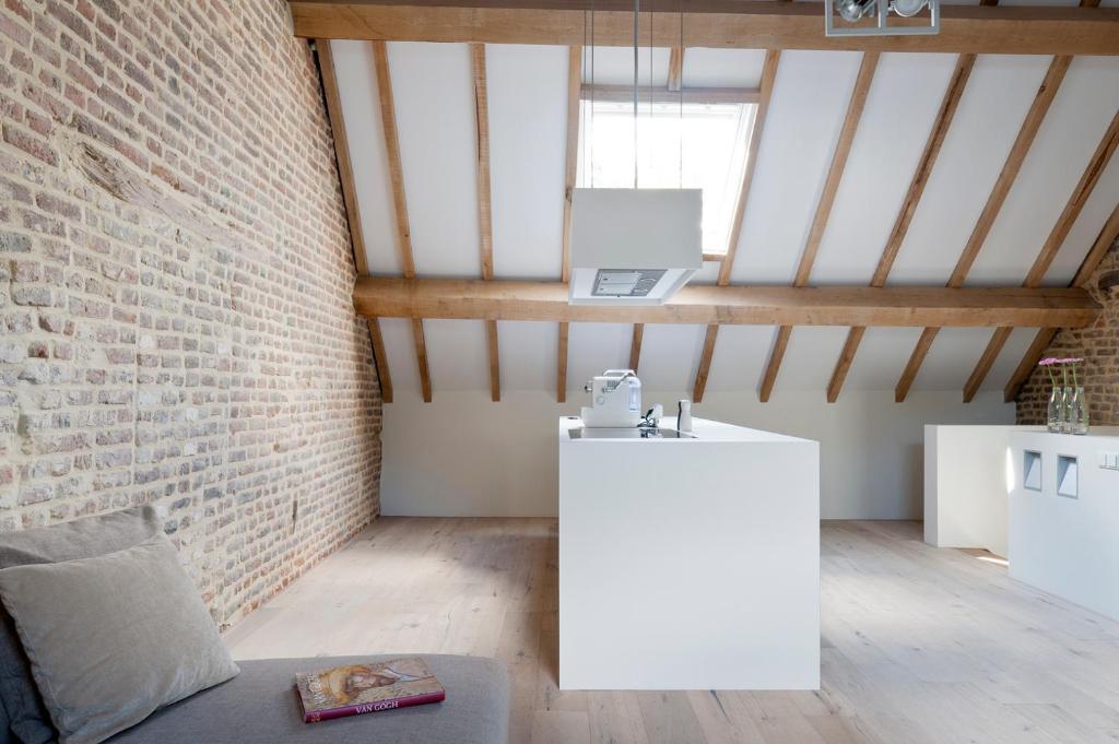 Cour 8 Lofts Guest House Маастрихт Екстериор снимка