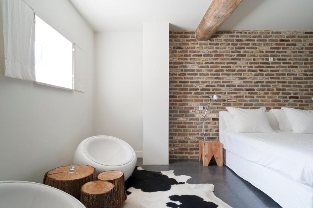 Cour 8 Lofts Guest House Маастрихт Стая снимка